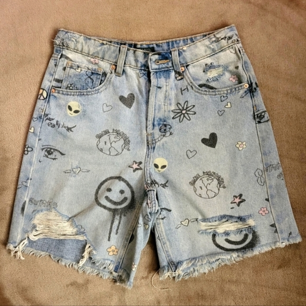 High‎ Rise Bermuda Shorts